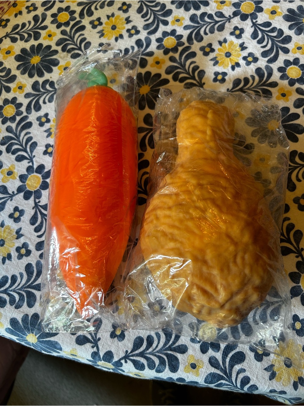Jumbo Slow Rising Squishy Carrot & Pineapple Stress Relief Sensory Set